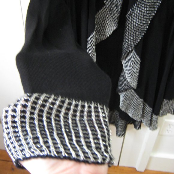 2 piece Belldini cardigan and tank top black and silver size large - Picture 9 of 10